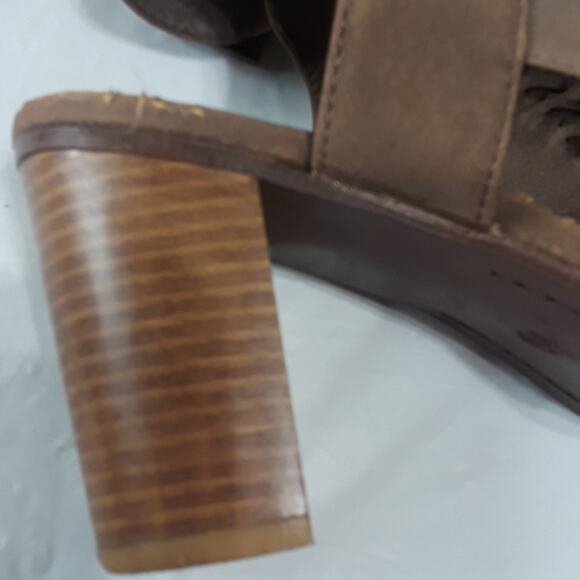 Pierre Dumas Womens Sz 10 Aria Brown Peep Toe Block Heel Sandals - Picture 10 of 12